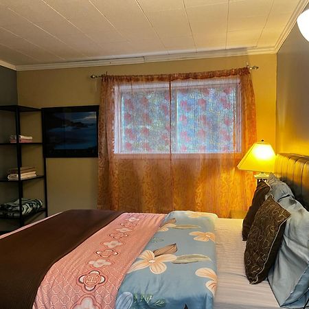 Beautiful Room Close Airport! YYC 외부 사진