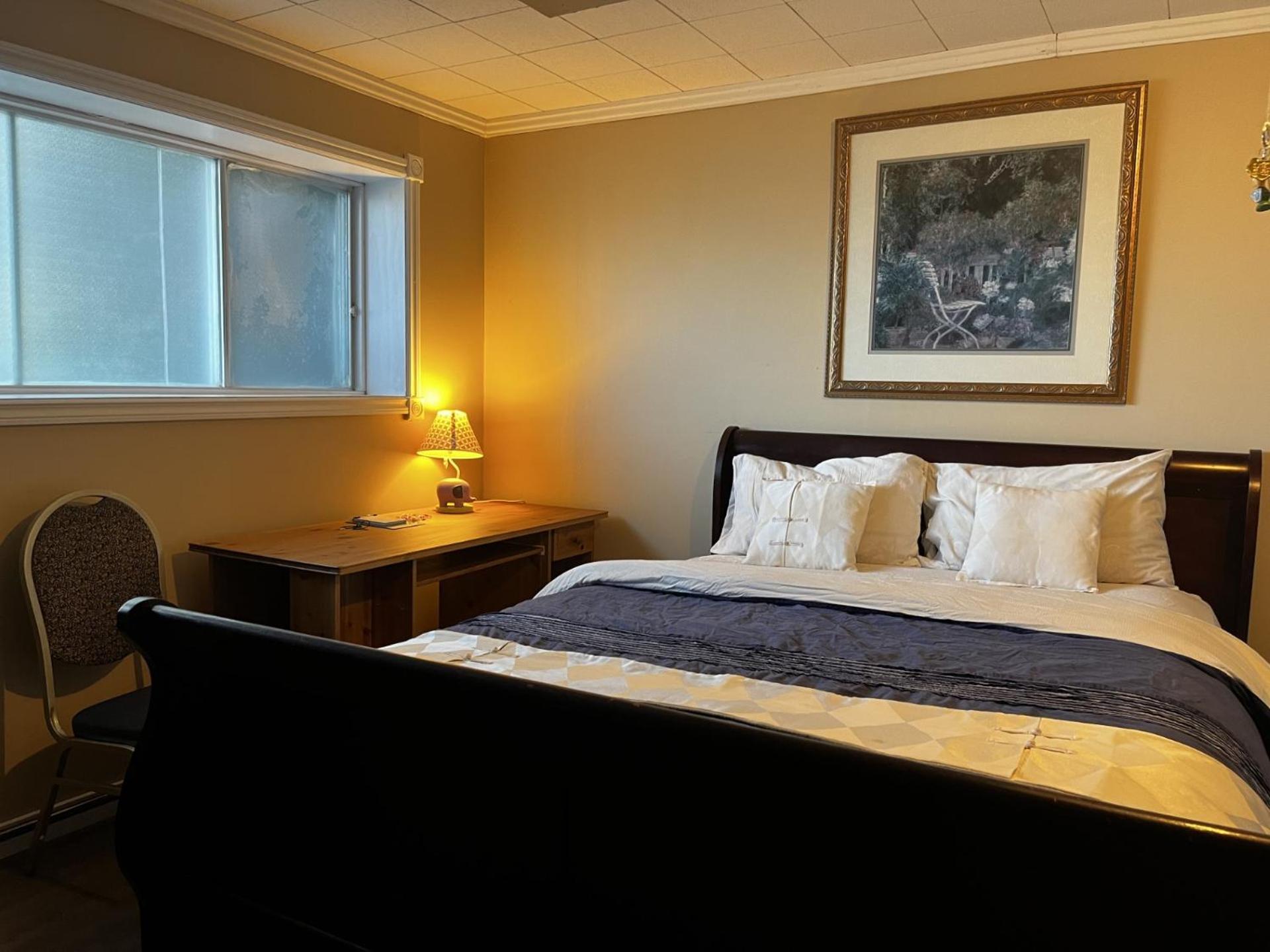 Beautiful Room Close Airport! YYC 외부 사진