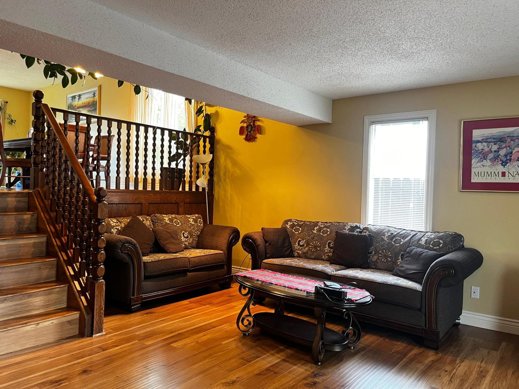 Beautiful Room Close Airport! YYC 외부 사진