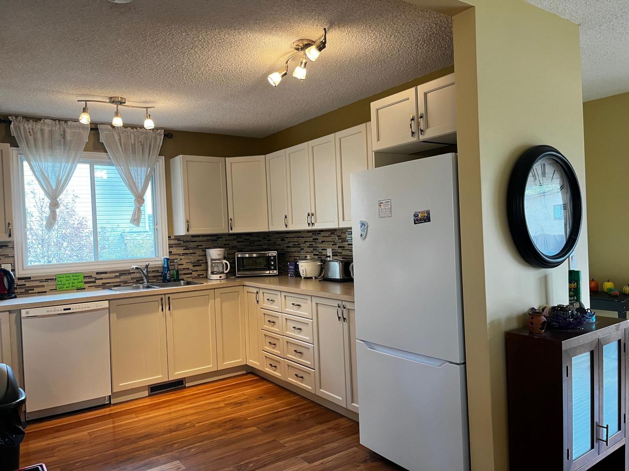 Beautiful Room Close Airport! YYC 외부 사진