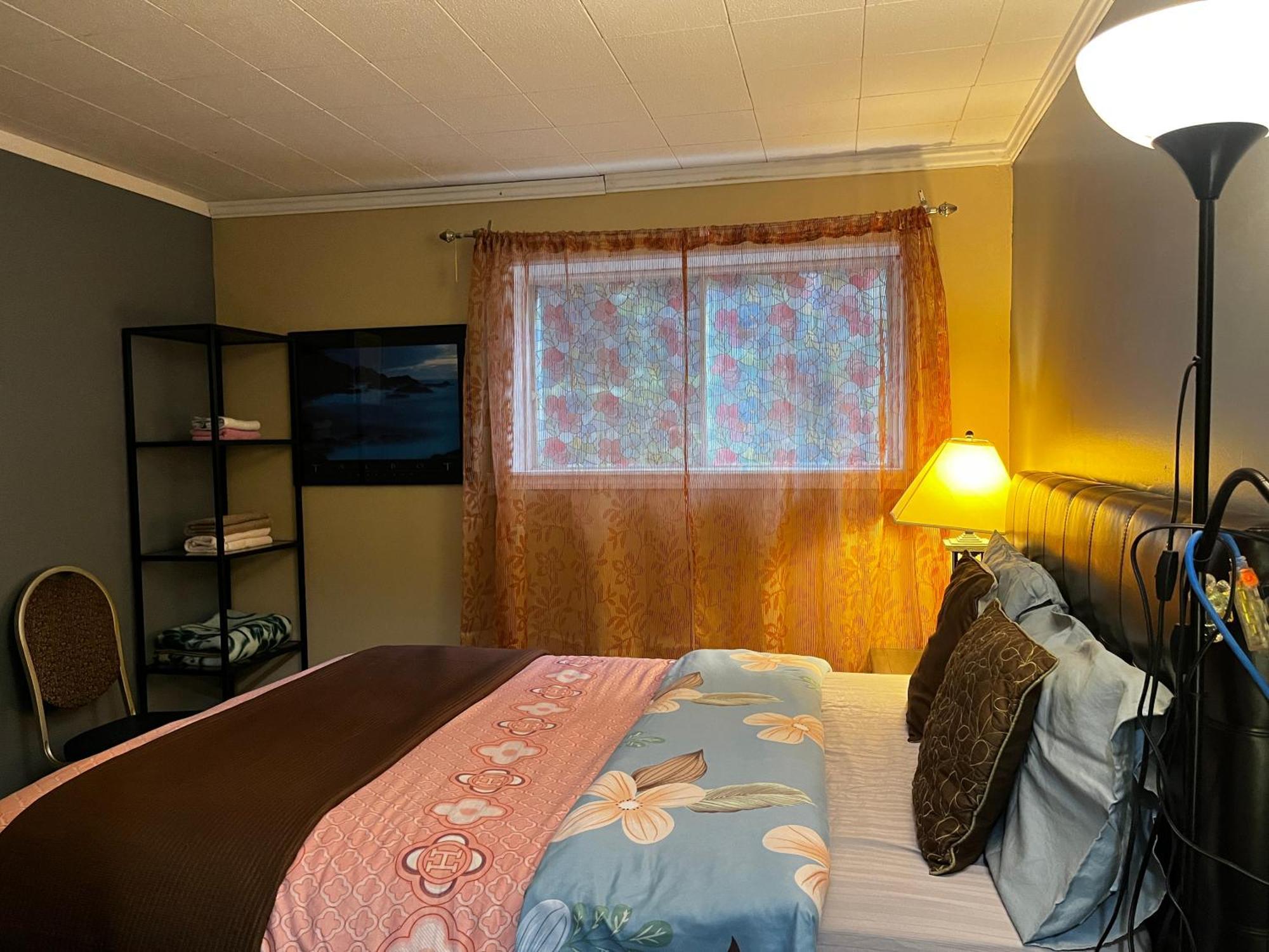 Beautiful Room Close Airport! YYC 외부 사진