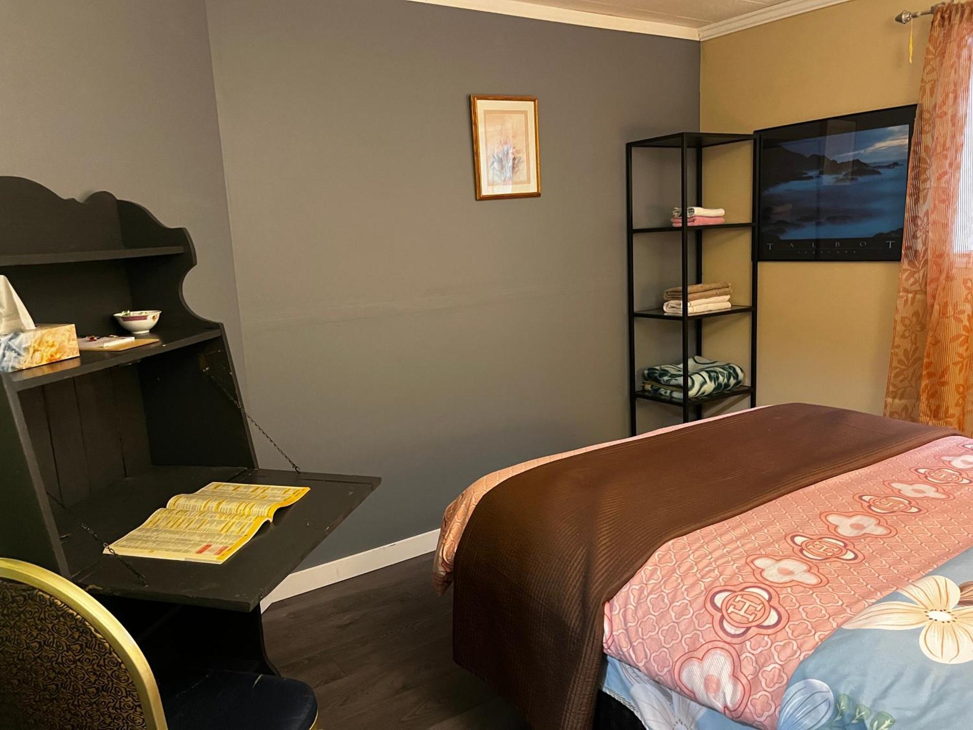 Beautiful Room Close Airport! YYC 외부 사진